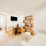Premium 41br With Iconic Tagus Views 公寓 *