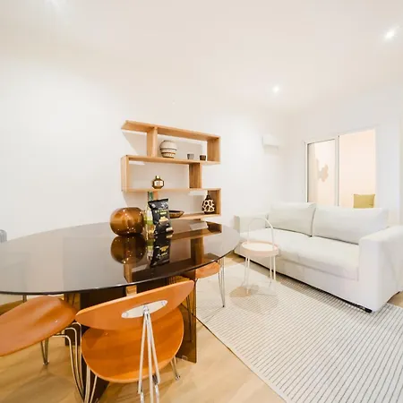 Modern 41br With Art & Tagus River Views * Лиссабон
