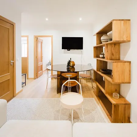 Apartamento Modern 41br With Art & Tagus River Views