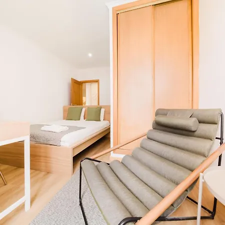 Apartment Modern 41br With Art & Tagus River Views