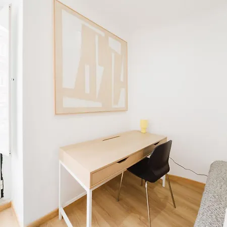 Modern 41br With Art & Tagus River Views Lissabon