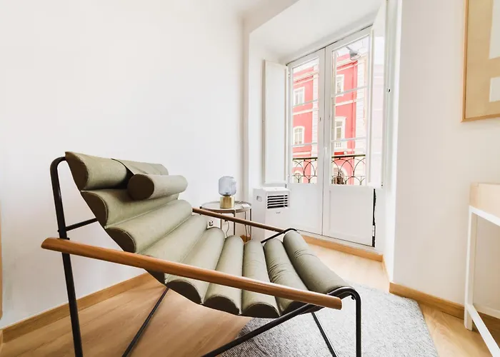 Premium 41Br With Iconic Tagus Views *