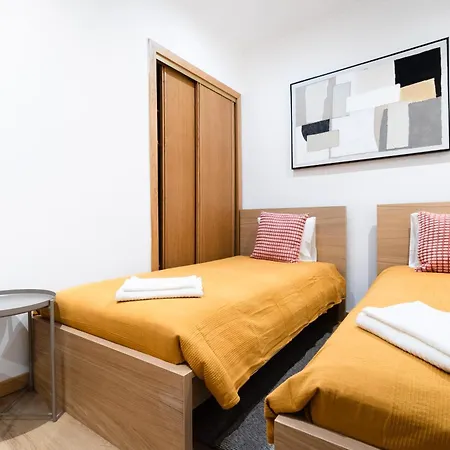 Premium 41br With Iconic Tagus Views *