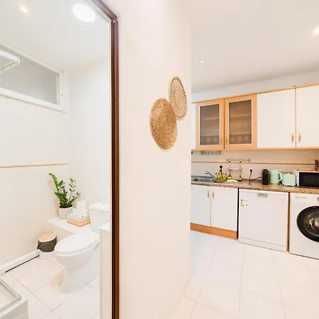 Modern 41br With Art & Tagus River Views アパート *