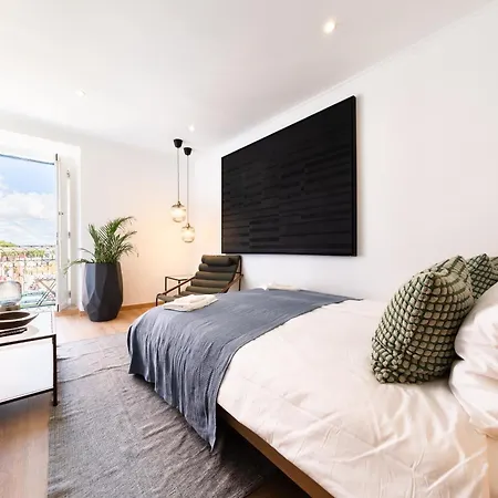 Modern 41br With Art & Tagus River Views Appartement
