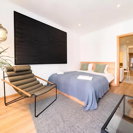 Gem 4 1br With Art & River Views