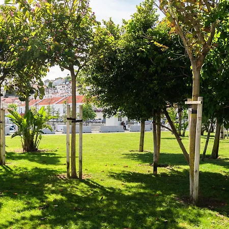 Gem 4 1br With Art & River Views Lisbon