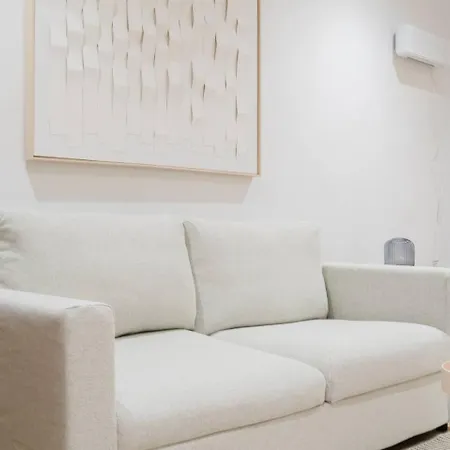 Gem 4 1br With Art & River Views Apartment *
