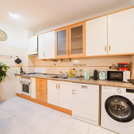 Apartment Gem 4 1br With Art & River Views Lisbon